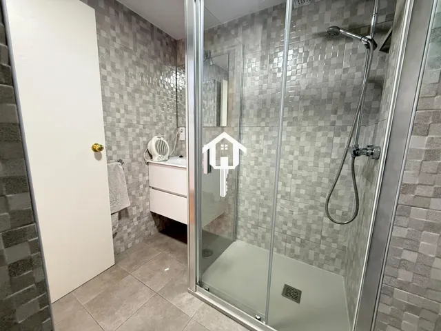 Piso en venta en Alicante, 80m2, 3 habitaciones, 1 baño, segunda planta con ascensor,zona santo domingo — 36