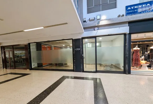Oficina top en pleno centro de Gandía, lista para entrar. — 13