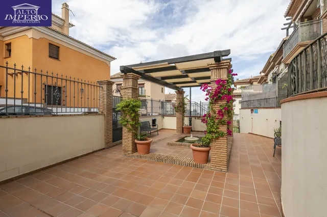 Ático en venta en La Zubia — 26