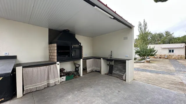 Finca rústica con placas solares y pozo en Garrapinillos, Zaragoza. — 20