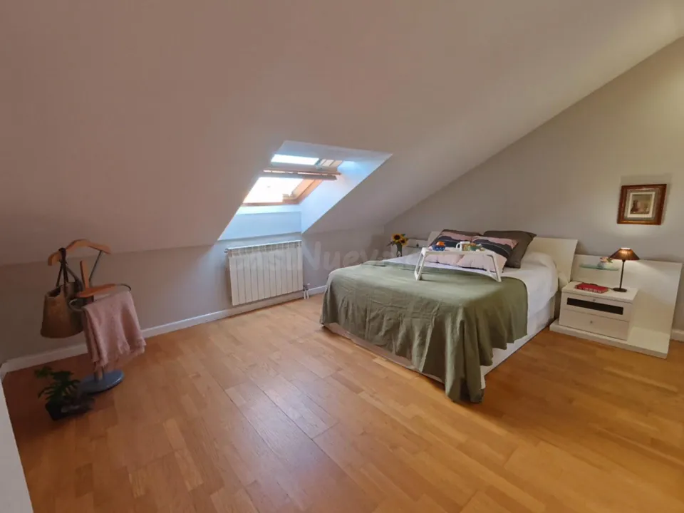 ENAMORATE A UN PESTAÑEO ¡Tu nuevo hogar en Villaobispo te está esperando! ✨