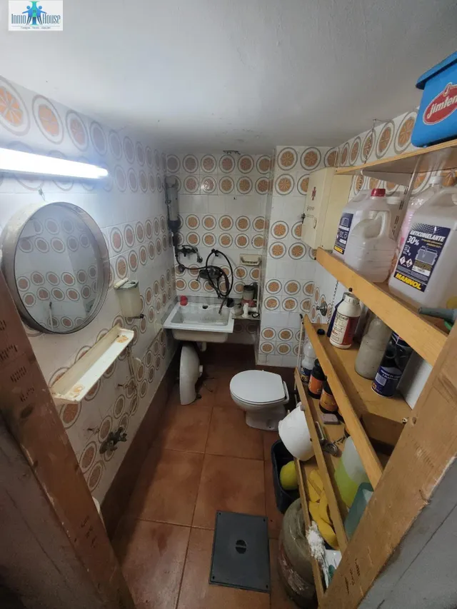 SE VENDE LOCAL CON VADO — 5