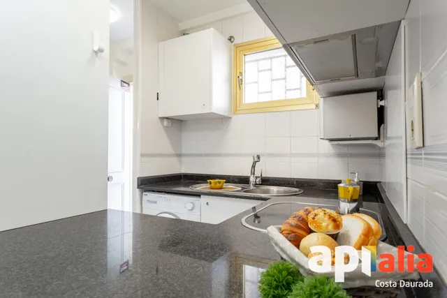 Apartamento en Paseo Miramar con Terraza esquinera y Plaza de Parking. — 9