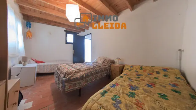 Encanto y amplitud en el corazón de Castelló de Farfanya — 29