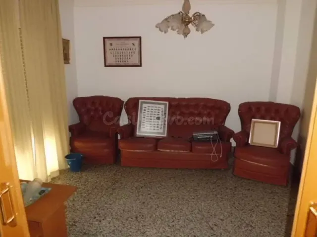 Vivienda sobre almacen de nueva construcción en venta - foto 3