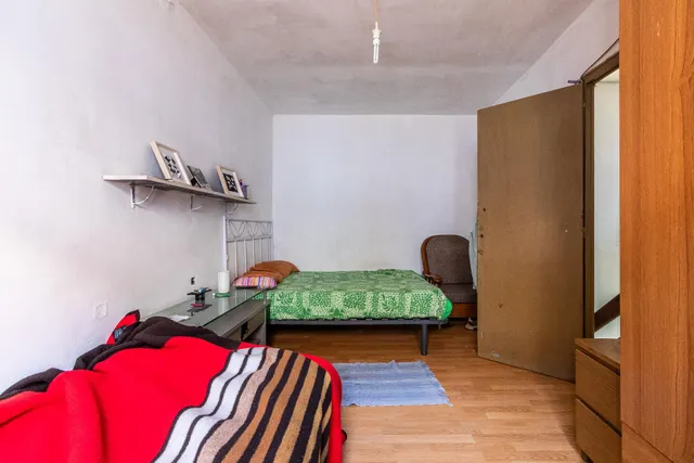 CASA PARA ENTRAR A VIVIR EN EL CENTRO DEL PUEBLO — 32