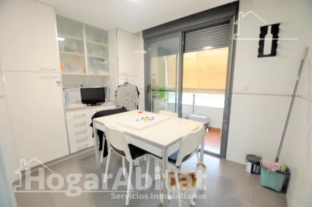 MAGNÍFICO PISO CON PISCINA, GARAJE Y TERRAZA EN BENIMACLET. — 21