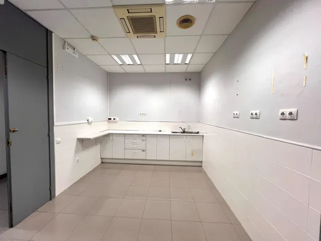 Local en venta en Calle de l'Alguer — 21
