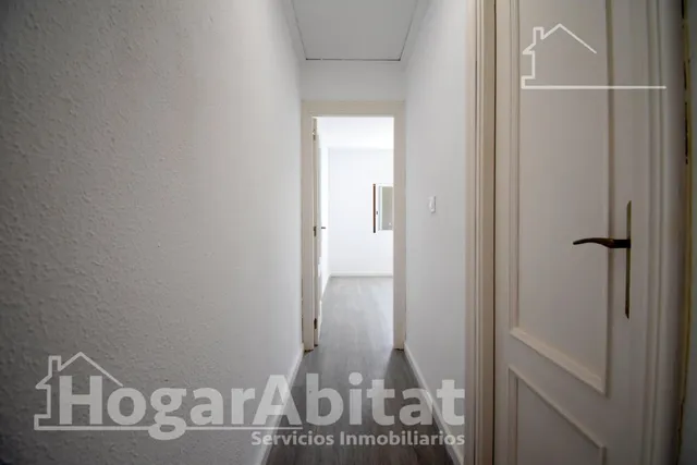 ÁTICO REFORMADO CON TERRAZA Y VISTAS DESPEJADAS AL MONTGÓ — 41