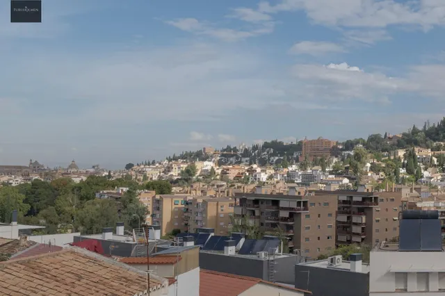 Amplio piso en Cervantes con garaje y trastero — 26