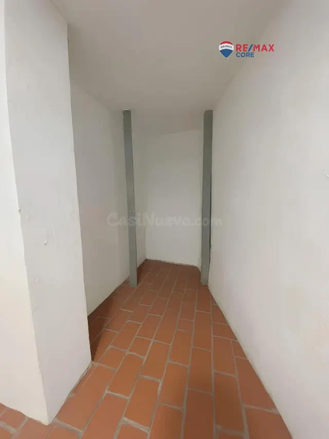 Local Comercial pegado a Plaza Mayor - foto 4