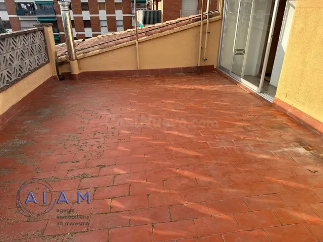Edificio con local y 2 viviendas en Tordera — 4
