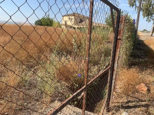 ZONA LA BARQUERA - Parcela de 3.000 m2 vacia, totalmente val - foto 2