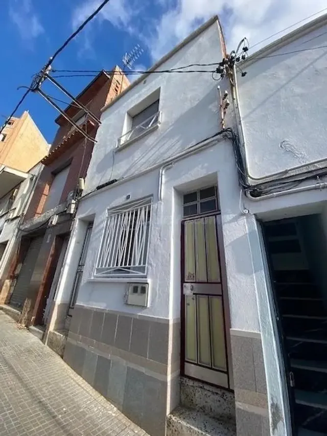 SE VENDE CASA OKUPADA en Calle Princep De Viana Nº 18 Terras - foto 3