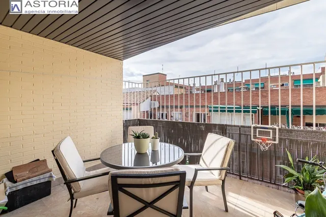 Totalmente reformado con gran terraza en Plaza de Toros — 2