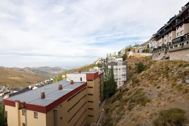MAGNIFICO PISO EN ZONA MEDIA DE LA estación DE SIERRA NEVADA — 14