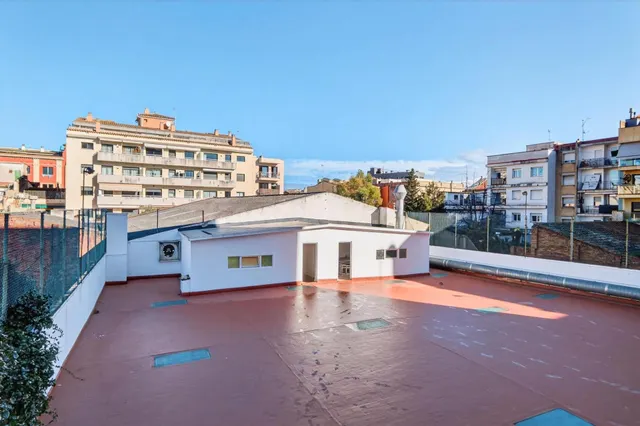 Piso regio de 5 habitaciones, gran terraza de 316m2 y plaza  - foto 2