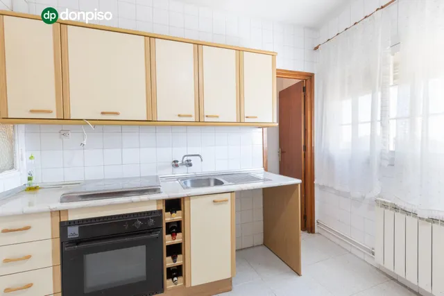 Edificio con gran potencial de inversión en La Zubia — 33