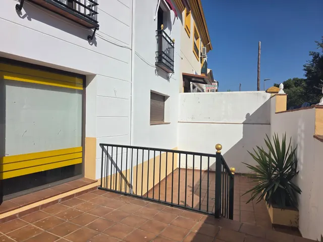MAGNÍFICA CASA CON ENCANTO EN LA PRECIOSA ZONA DE TRASSIERRA — 10