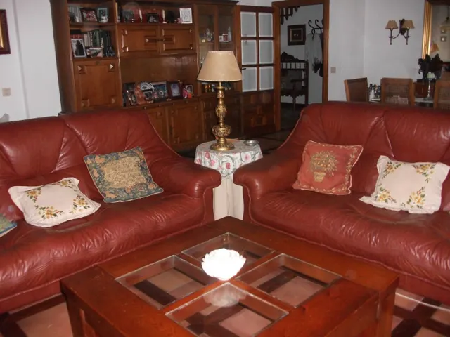 ¡¡¡ESPECTACULAR PARCELA DE 2264M, CON PISCINA, PISTA DE TENIS EN URB. AGUA SOL. — 41
