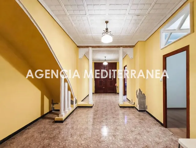 CASA DE 2 PLANTAS PARA REFORMAR EN EL CENTRO DE ALCÀSSER