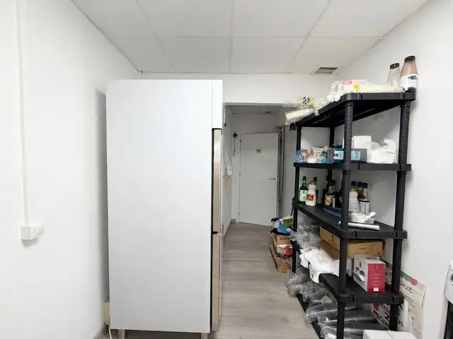 Traspaso de cafeteria - heladeria - yogurteria - zumeria en pleno centro !! excelente oportunidad !! — 10