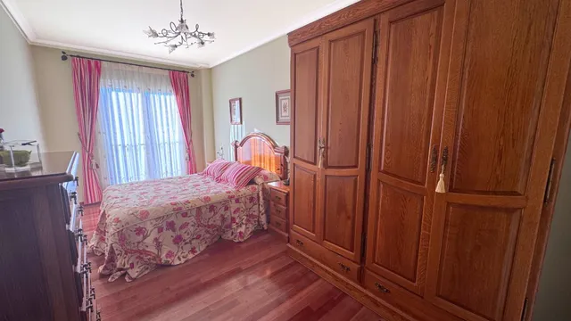 Piso de 3 dormitorios con ascensor, garaje y trastero — 9