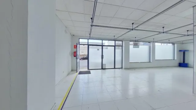 OPORTUNIDAD DE LOCAL EN BEJAR — 15