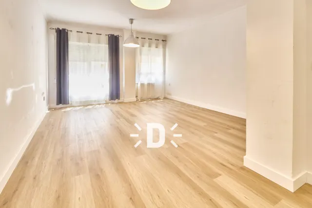 SE VENDE BONITA VIVIENDA EN BENETUSSER