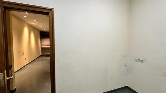Local comercial en Pasaje Beltrán ( Zona El Collado) — 12
