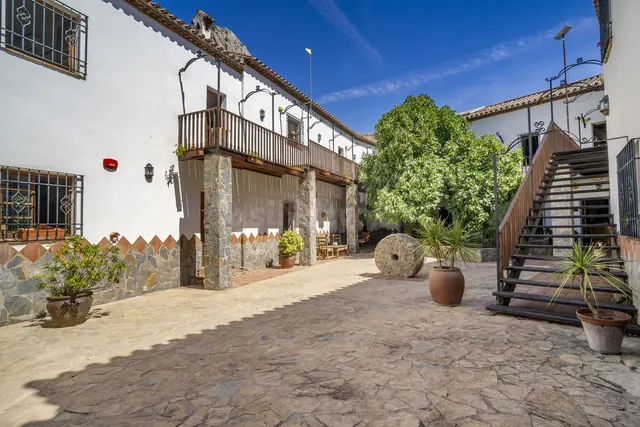Hotel 14 habitaciones 910m² en venta - Andalucia