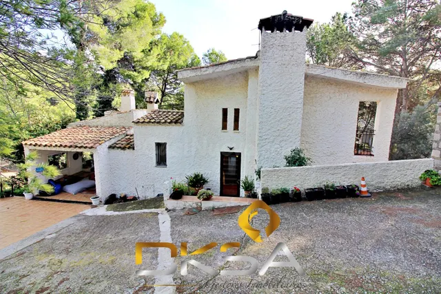 Gran villa en venta lista para entrar a vivir en urbanizació