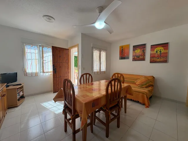 Bungalow planta baja en urb. mirador del mediterráneo con jardin esquina y piscina comunitaria — 6