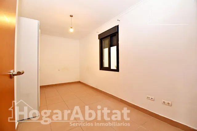 Espacio y libertad al aire libre en esta cómoda planta baja con terraza y patio — 28
