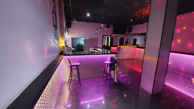 ¡Haz realidad tu sueño de ser dueño de un pub en L'Ametlla! - foto 2