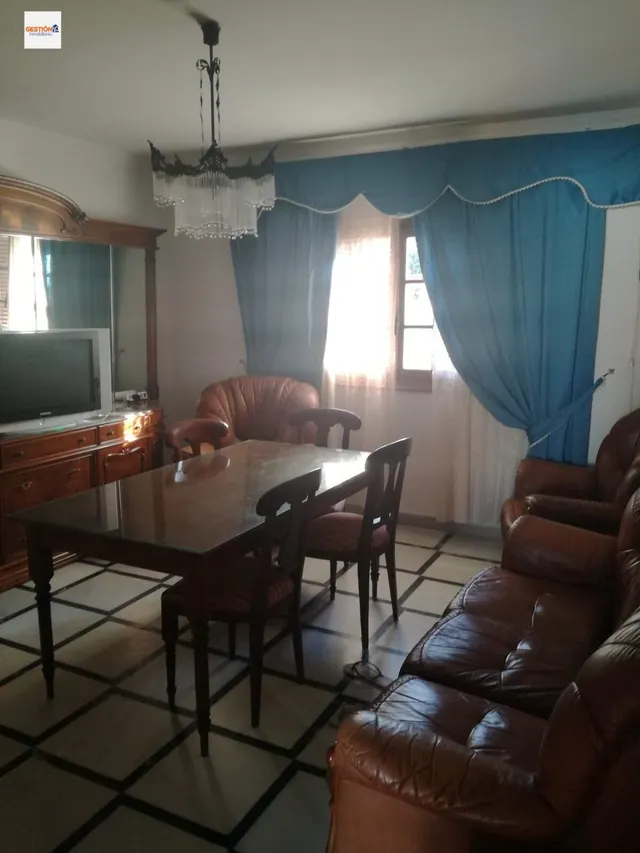 Casa independiente en parcela de 975 m2 con piscina — 24