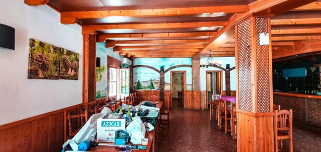 LOCAL COMERCIAL BAR-RESTAURANTE-ASADOR EN YUNQUERA - foto 4
