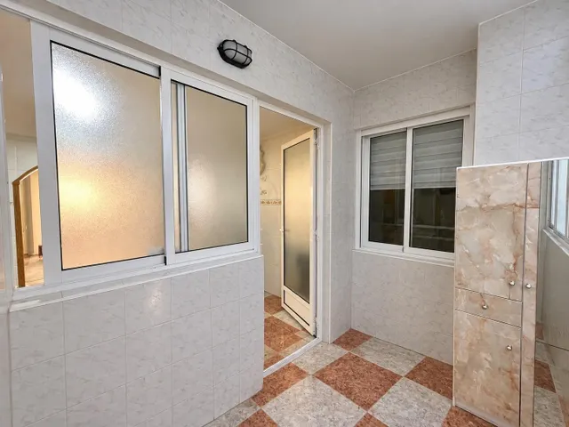 ¡Piso de 147 m2 con gran terraza, ascensor y 4 habitaciones! — 39