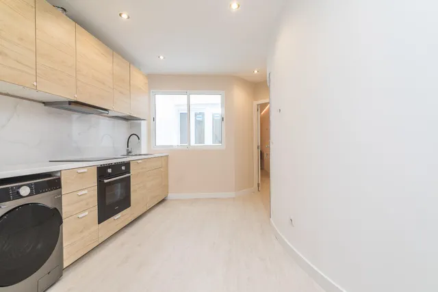 VIVIENDA RECIÉN REFORMADA EN VENTA CALLE CORREDORA · ELCHE — 18