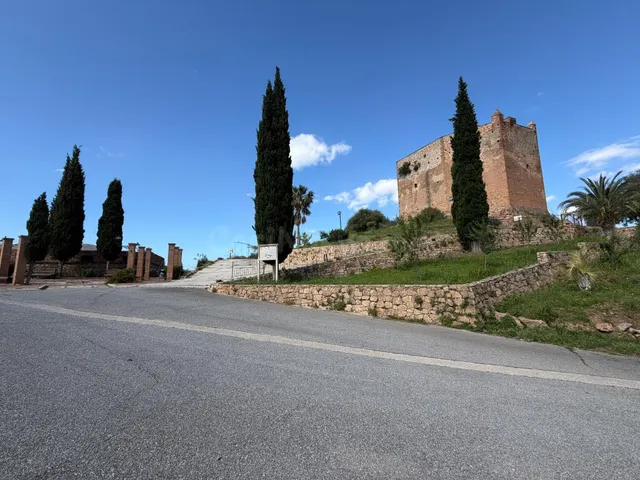 Solar Urbano en Velez de Benaudalla - Ideal para Vivienda Un - foto 4