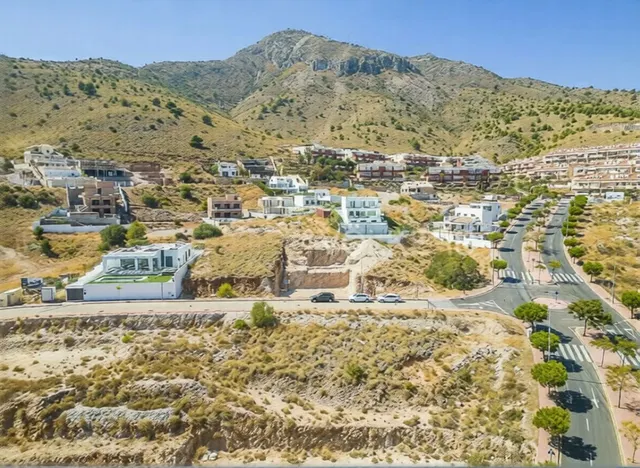 Parcela urbana con vistas al mar en Benalmádena - Santángelo — 3