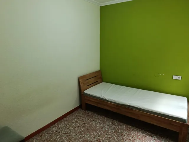 ¡Oportunidad única en el Grao de Gandía! Piso acogedor y amplio — 30