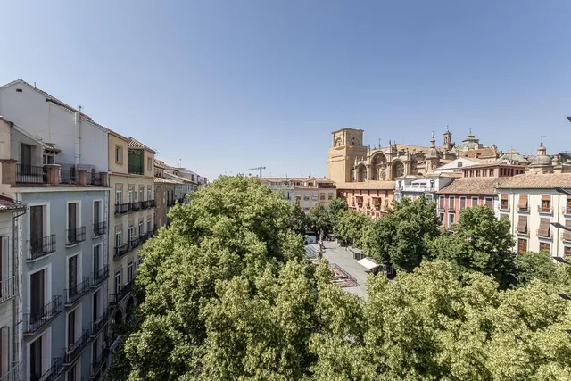 Exclusivo Piso Dúplex en el Corazón de Granada — 21