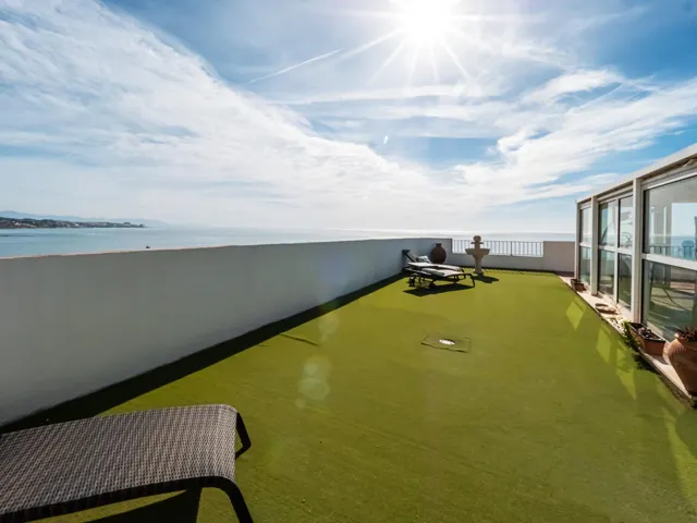 VENTA DE ÁTICO EN PASEO MARÍTIMO DE LOS BOLICHES, FUENGIROLA. 2 DORMITORIOS, TERRAZA Y VISTAS AL MAR — 2