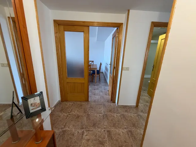 Piso amplio y muy luminoso con ascensor y comunidad incluidos – 800 €/mes (posibilidad de plaza de garaje en el mismo edificio por 50€ mas al mes) — 14