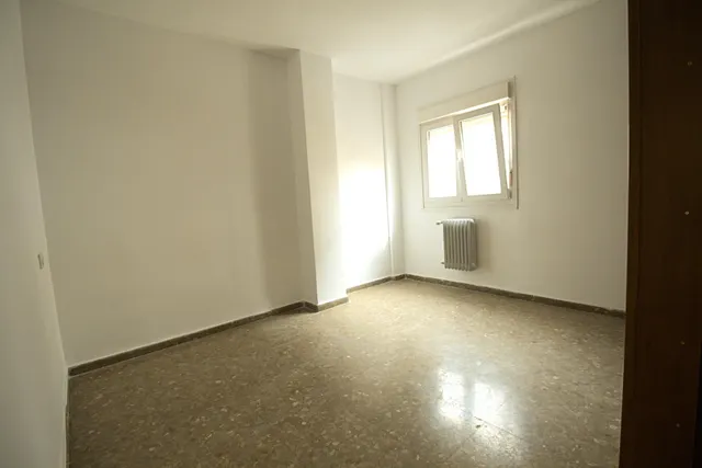 Vivienda de 3 dormitorios y dos baños en el centro de Badajoz. — 19