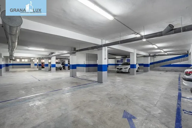 PARKING DE 30 PLAZAS EN PLENO CENTRO DE GRANADA — 4