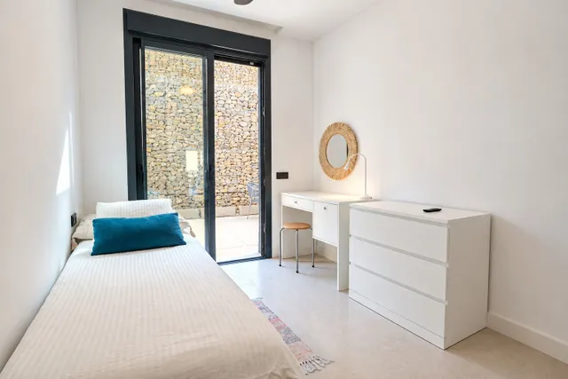 Apartamento de 3 dormitorios a estrenar, totalmente amueblado y con vistas al mar en MedBlue, Marbella — 12