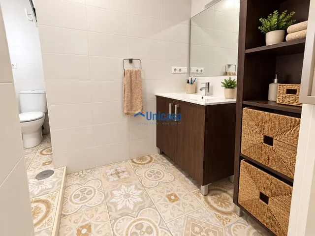 CHALET INDEPENDIENTE · 2 VIVIENDAS · PARCELA DE 422 M2 — 49