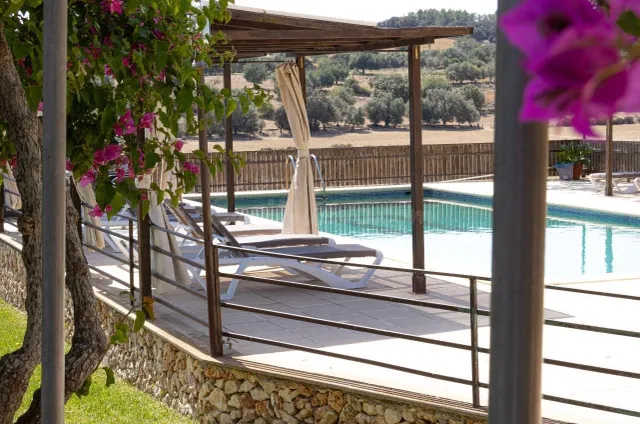 Finca rústica con vivienda con piscina y licencia vacacional - foto 4